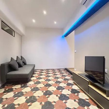 Apartment Cozy Apartment! Close To & Port *