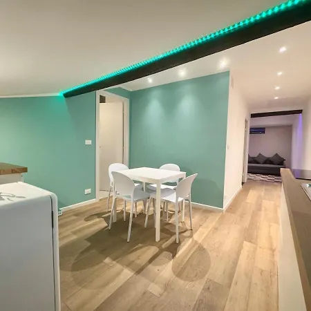 Cozy Apartment! Close To & Port Genoa